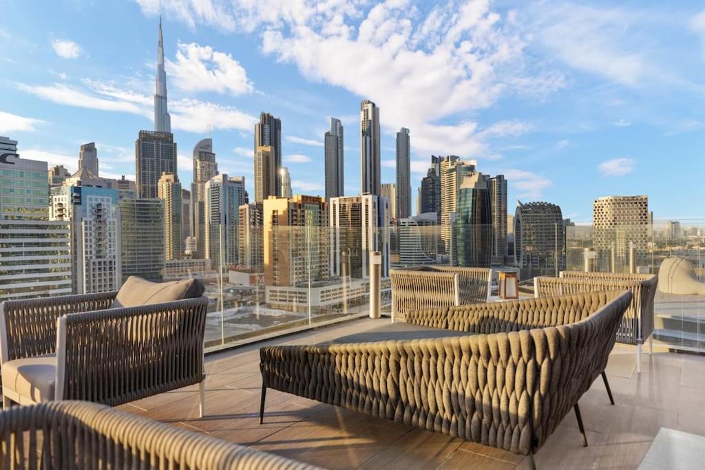 Waves - Stylish 13th-floor With Top-notch Amenities Apartment *