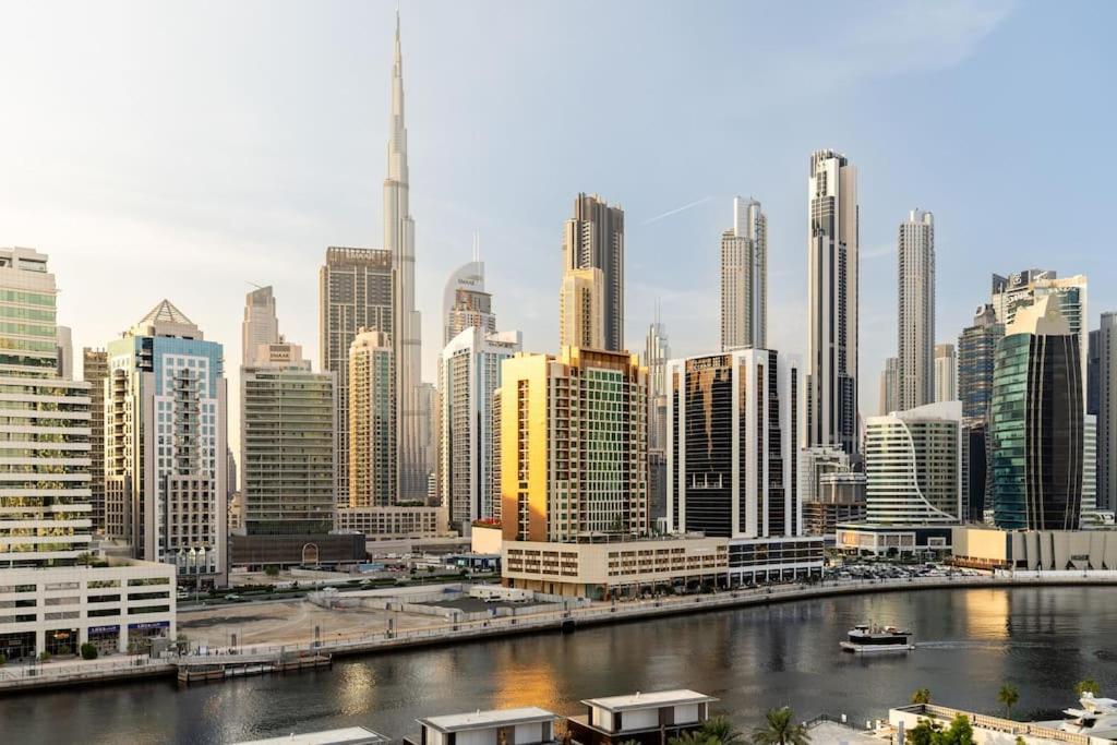 Waves - Stylish 13th-floor With Top-notch Amenities * Dubai